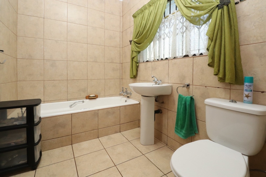 3 Bedroom Property for Sale in Ellaton North West